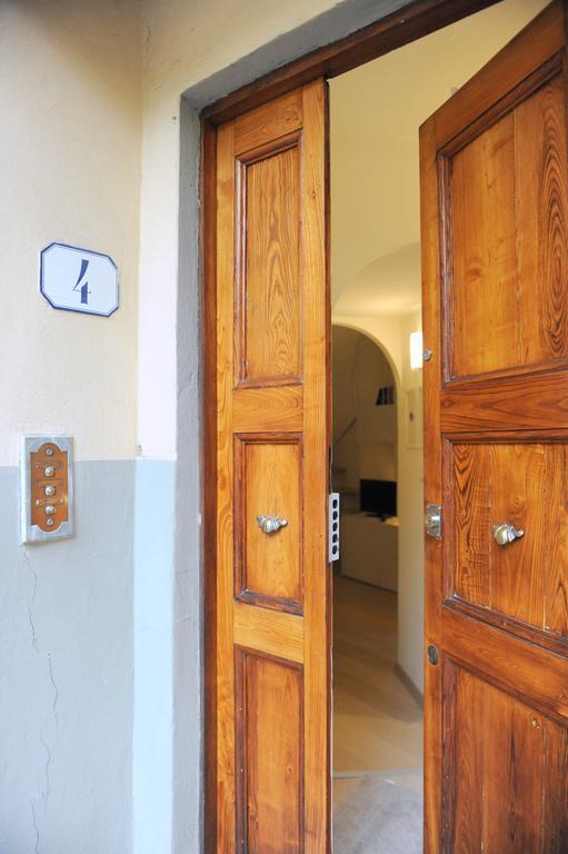 Acacia Firenze - Giglio Apartment Bagian luar foto