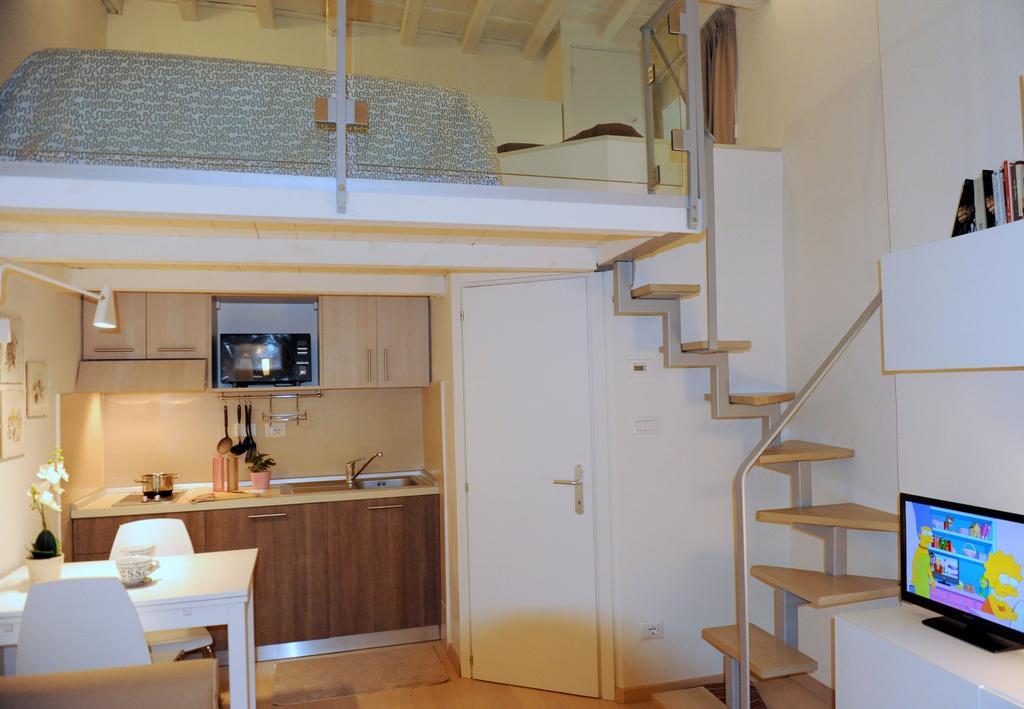 Acacia Firenze - Giglio Apartment Bagian luar foto